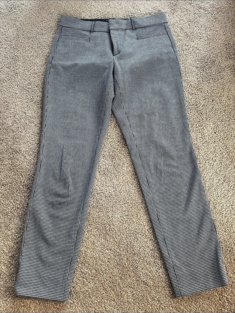 Banana Republic Studio Fit Geometric Straight Leg crop pants in Black & White